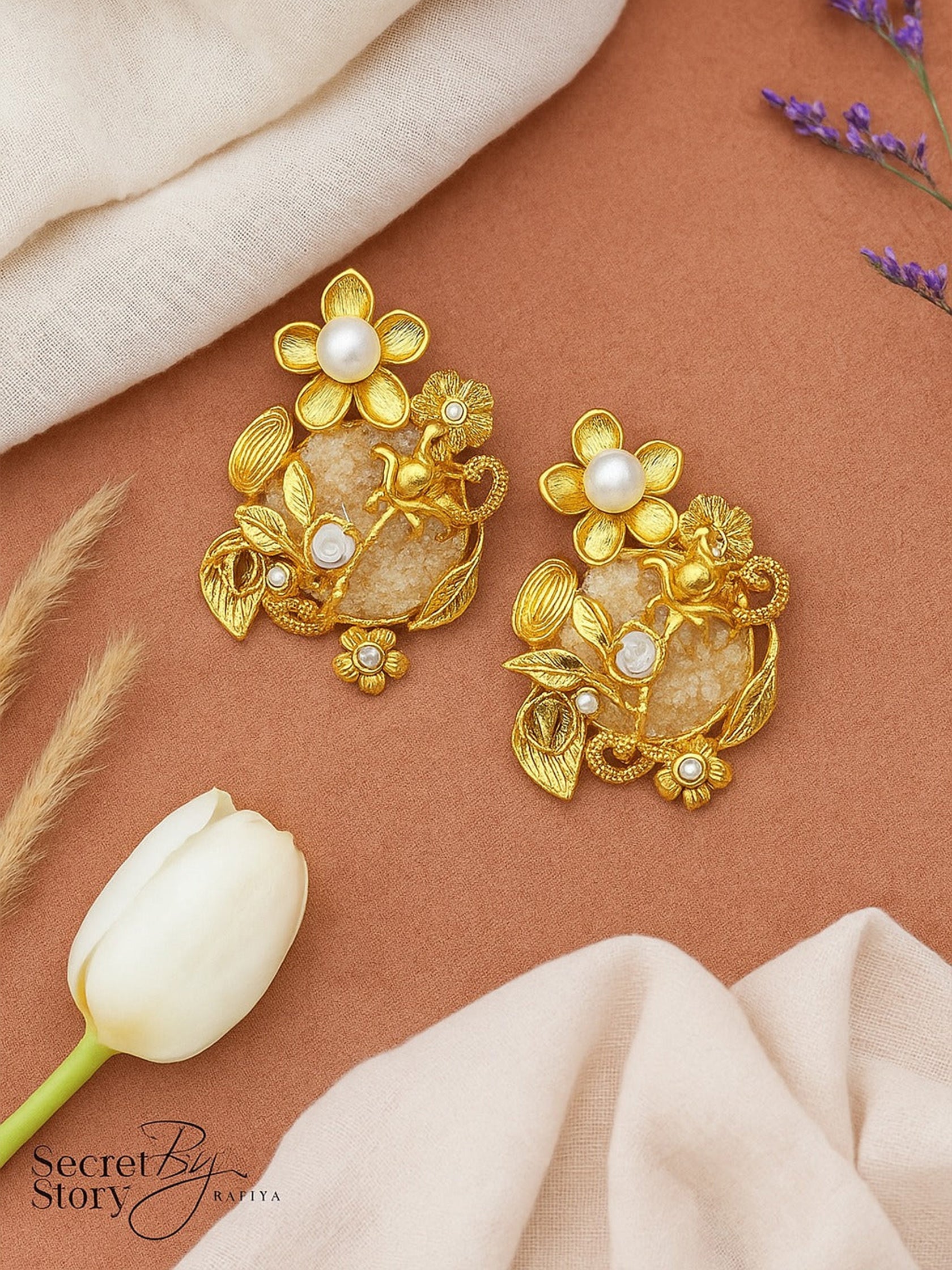 Aira Earrings