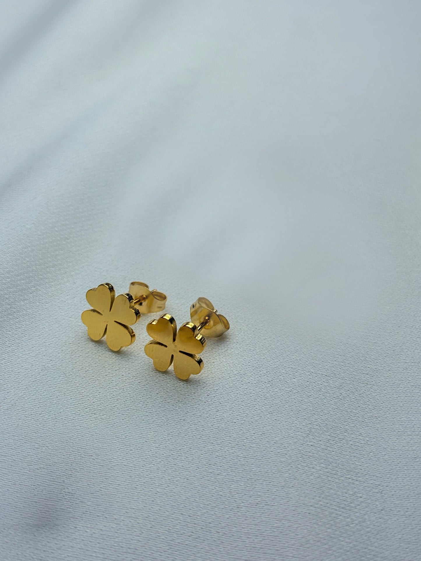 Bloom Studs