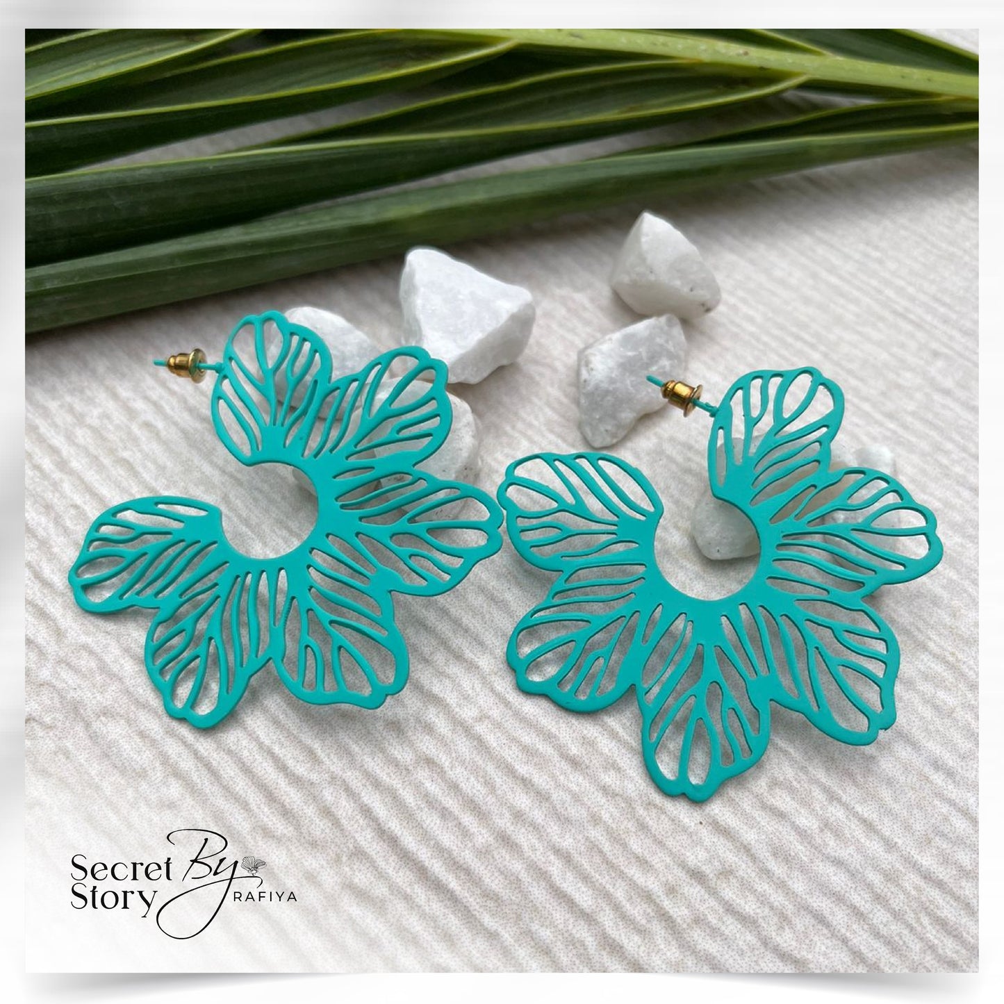 Floral Elegance in Turquoise