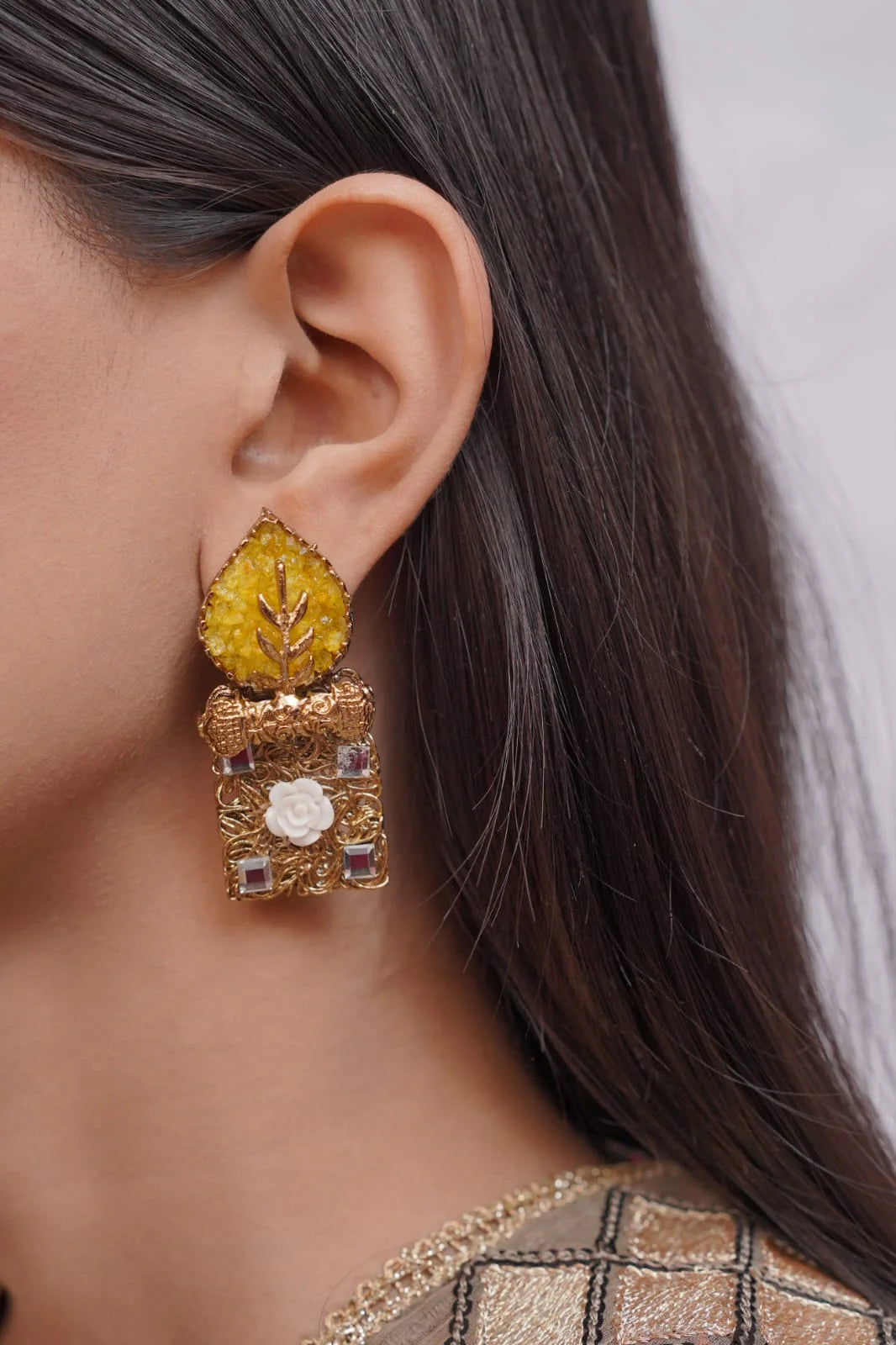 Paan Patta In Yellow