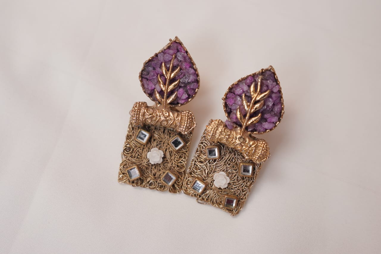 Paan Patta In Purple