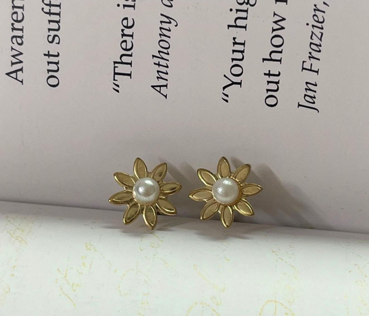 Floral Pearl Charms